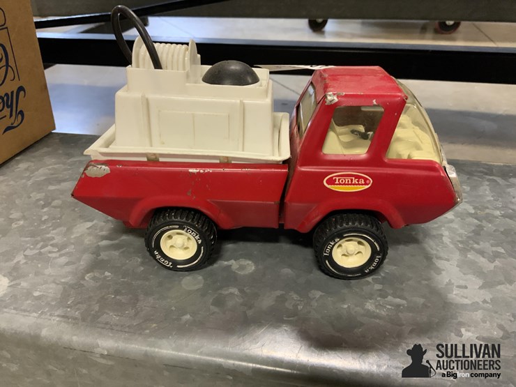 tonka-fire-truck-toy-image-4