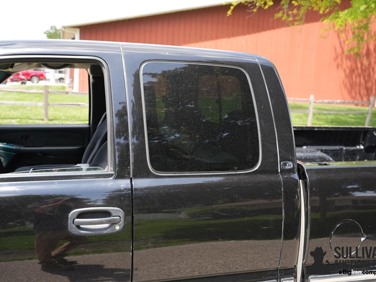 2001-chevrolet-silverado-1500-image-16