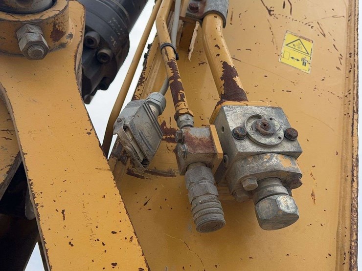 2014-caterpillar-336e-image-59