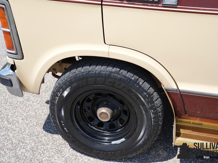 1985-dodge-ram-250-image-15