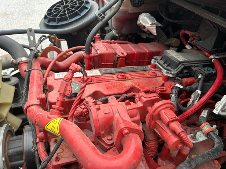 #149-•-2024-freightliner-m2-rollback-image-39