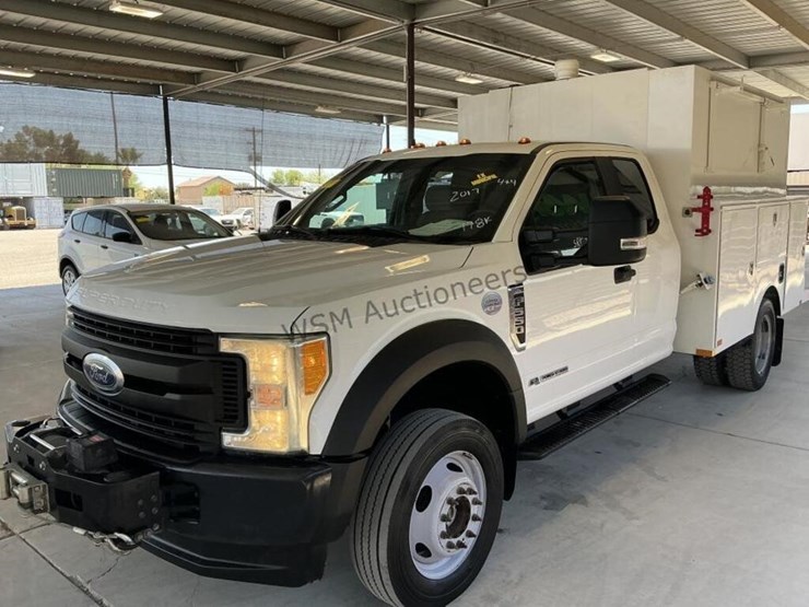 2017-ford-f550-image-4