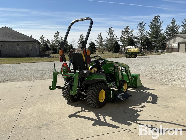 2021-john-deere-1025r-image-5