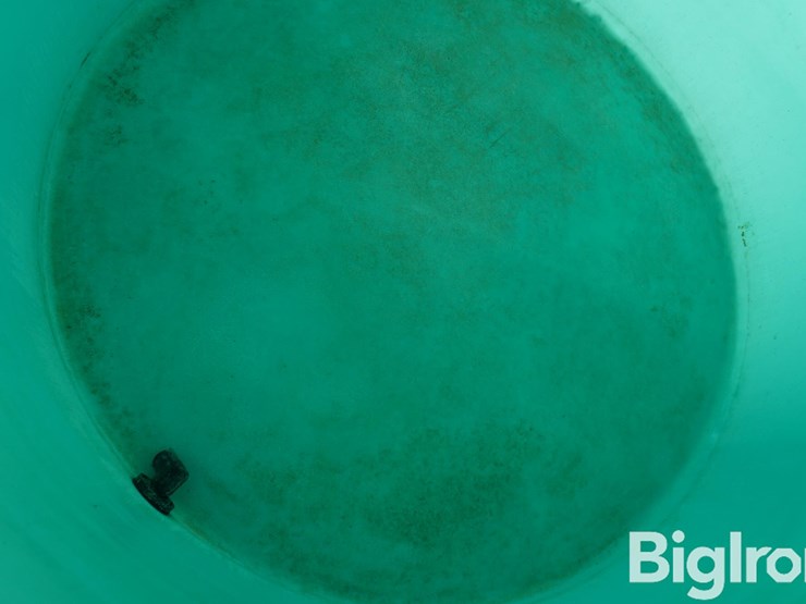 1550-gal-poly-tank-w/2"-shutoff-image-14