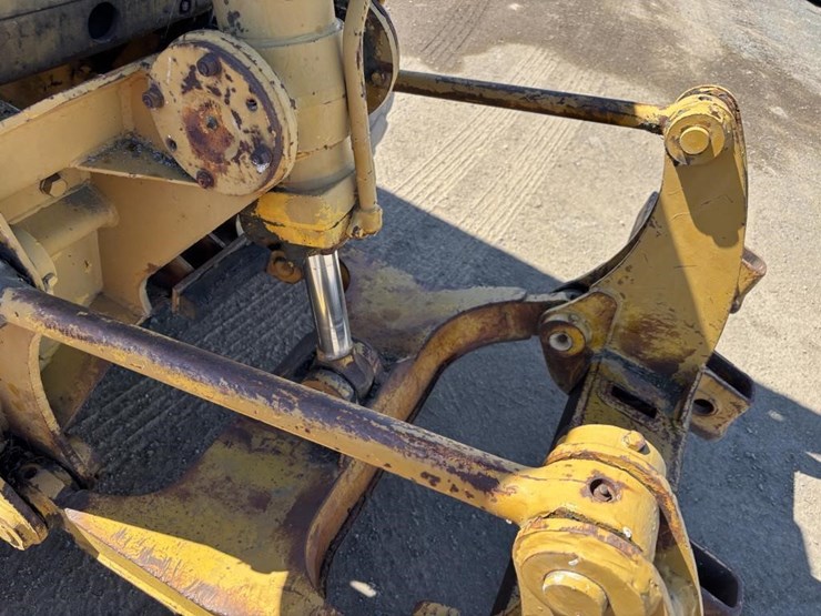 caterpillar-14e-image-34
