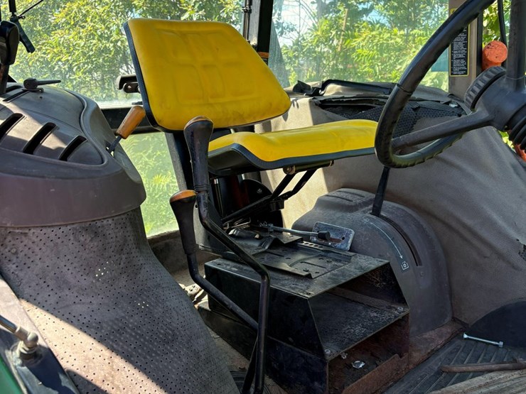 2004-john-deere-5520-image-6