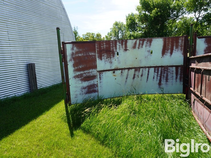 cattle-sorting-tub-w/10'-gate-image-9