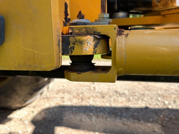 2016-john-deere-64-image-24