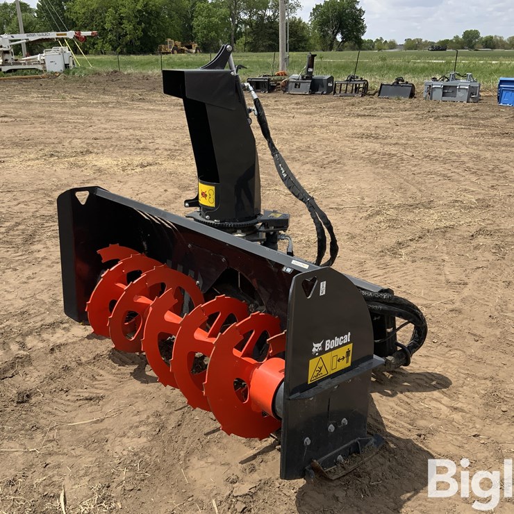 2023 Bobcat SB32 X 68 Hydraulic Snow Blower Skid Steer Attachment