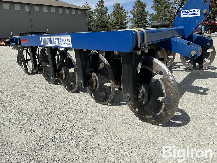 2015-blu-jet-trench-master-tile-line-filler-image-12
