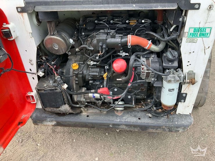 2022-bobcat-t740-image-6