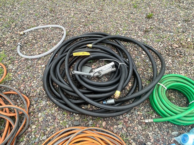 #4940-•-pile-of-hoses-and-extension-cords-image-8