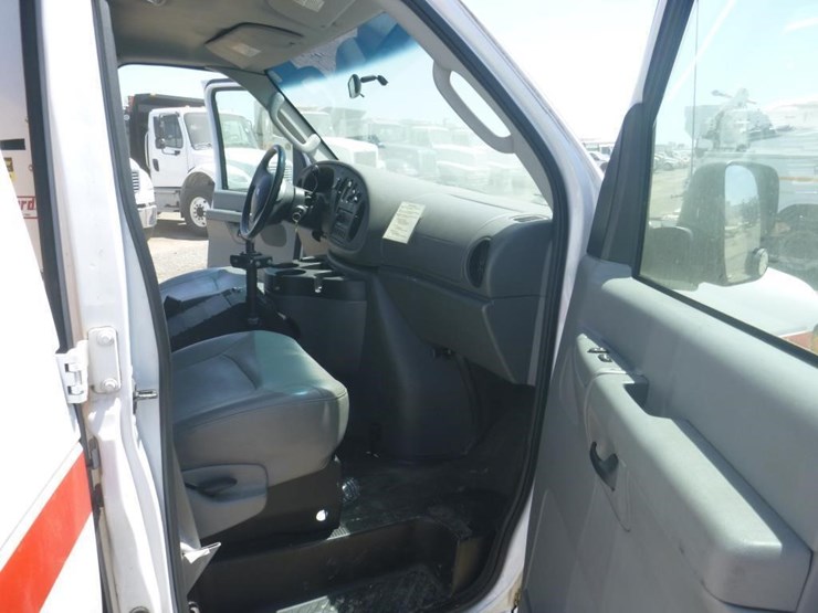2008-ford-cargo-image-6