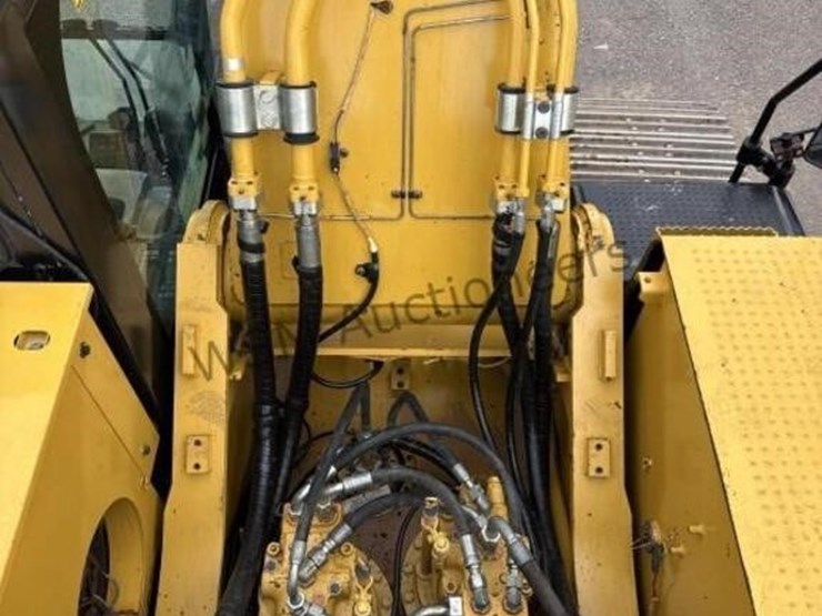 2013-caterpillar-349el-image-48