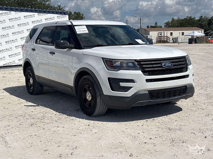 2018-ford-explorer-image-2