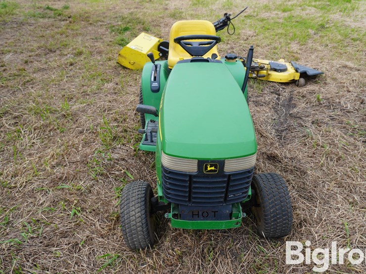 john-deere-gt225-image-2