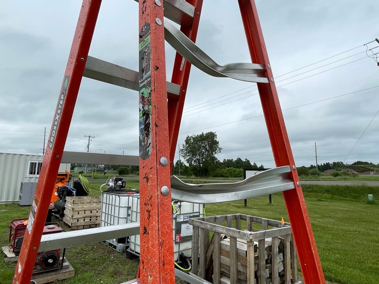 #4925-•-louisville-cross-x-step-10'-fiberglass-step-ladder-image-7