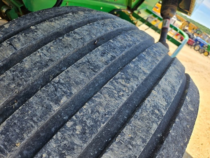 john-deere-100-image-36
