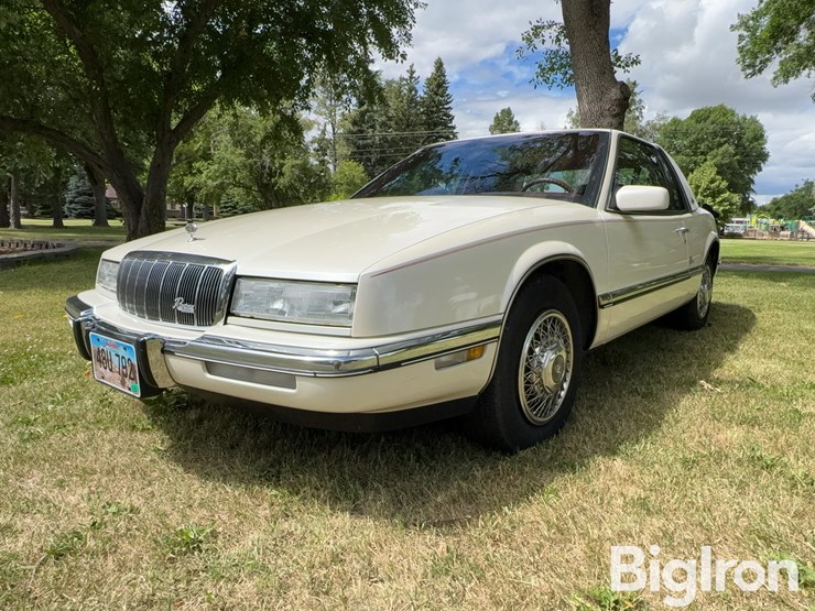 1991-buick-riviera-car-image-9