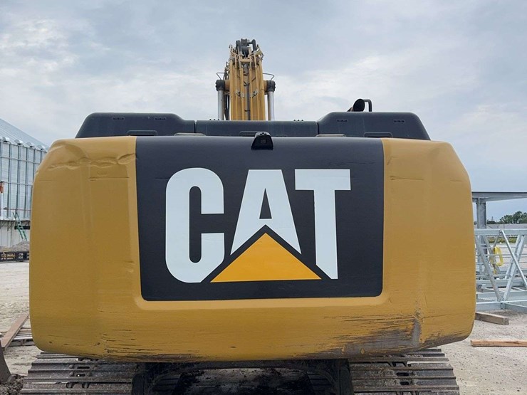 2014-caterpillar-336e-image-42