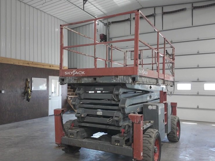 #105-•-2014-skyjack-sj884lrt-rough-terrain-scissor-lift-image-7