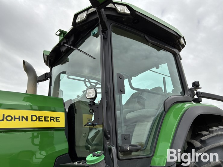2023-john-deere-8r-230-image-10