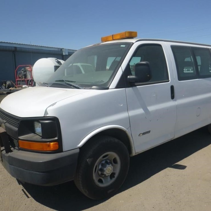 2006 CHEVROLET EXPRESS 2500