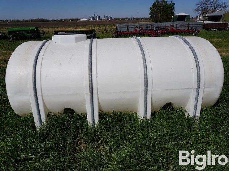 1250-gal-poly-tank-w/oval-tank-mount-brackets-image-8