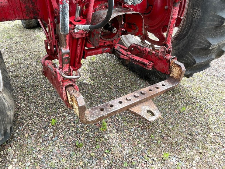 #4905-•-farmall-560-diesel-tractor-image-23