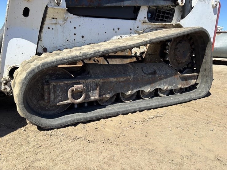 2019-bobcat-t770-image-16