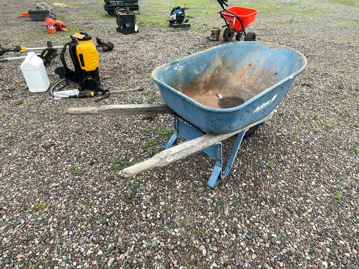 #4941-•-jackson-wheelbarrow-image-3