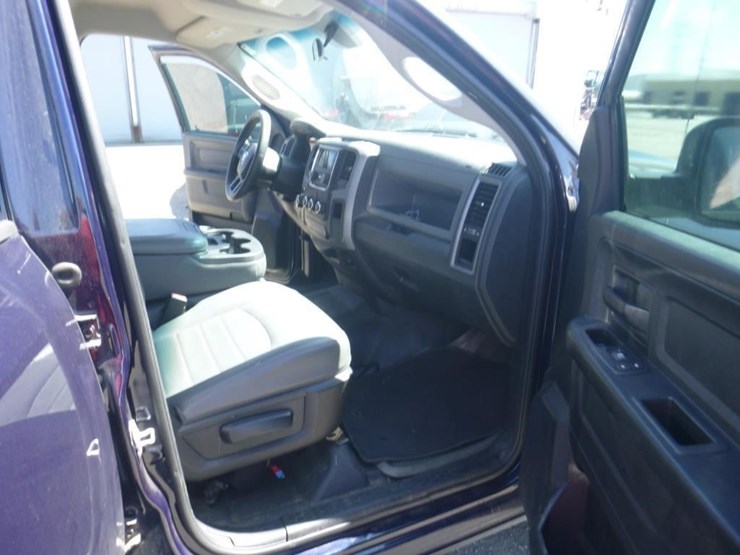 2016-dodge-1500-image-6