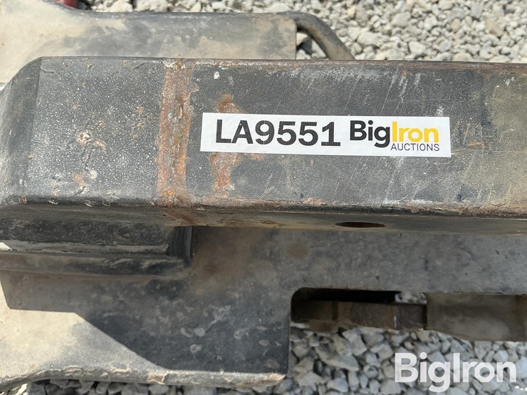 schuck-750-rt-r-2"-cushion-hitch-image-10