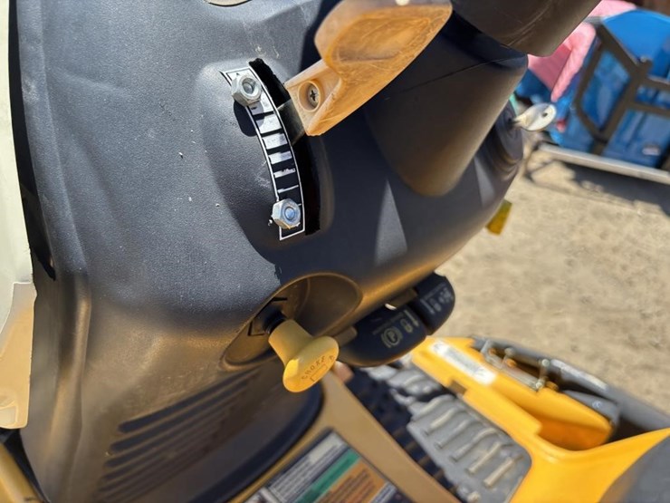 2007-cub-cadet-lt1045-image-9