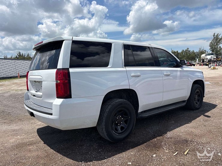 2019-chevrolet-tahoe-image-3