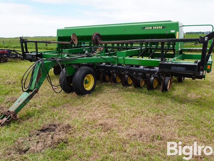 john-deere-750-image-1