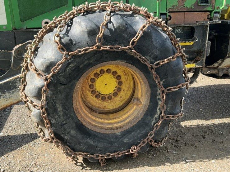 2007-deere-540g-iii-image-56
