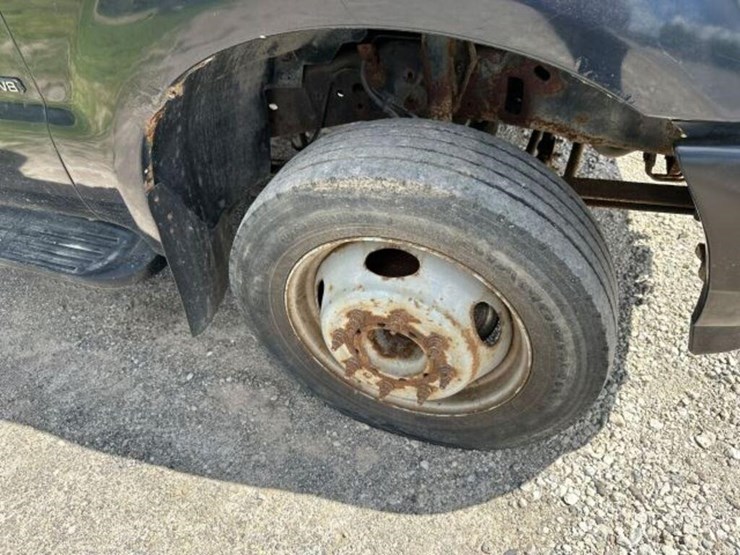 2002-ford-f550-image-36