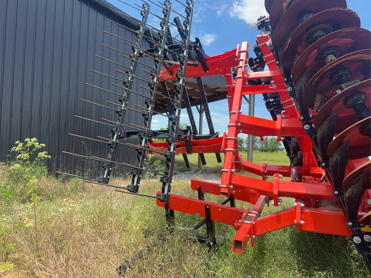 kuhn-krause-8215-19-image-13