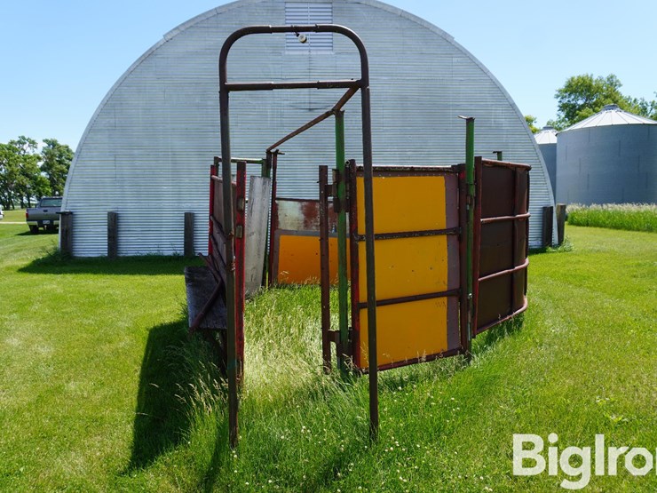 cattle-sorting-tub-w/10'-gate-image-6