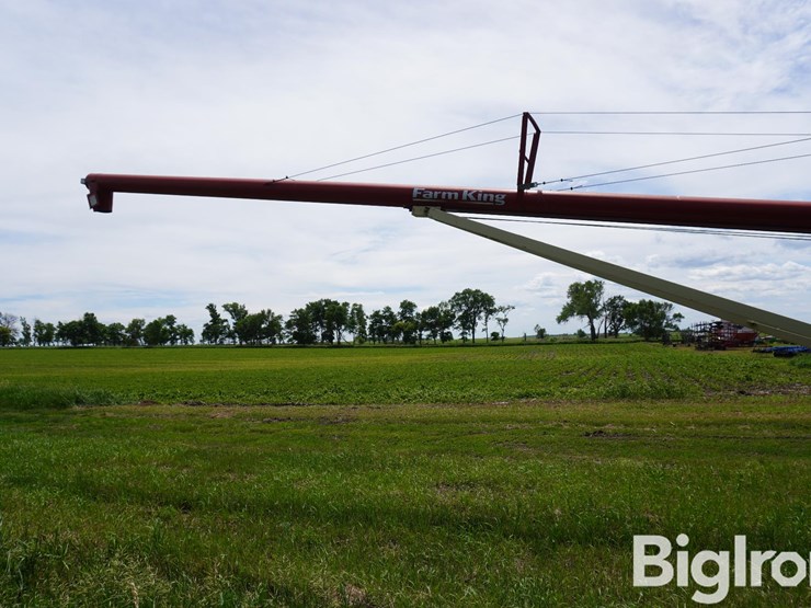buhler-farm-king-1072-image-6