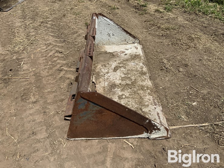 67”-skid-steer-bucket-image-4