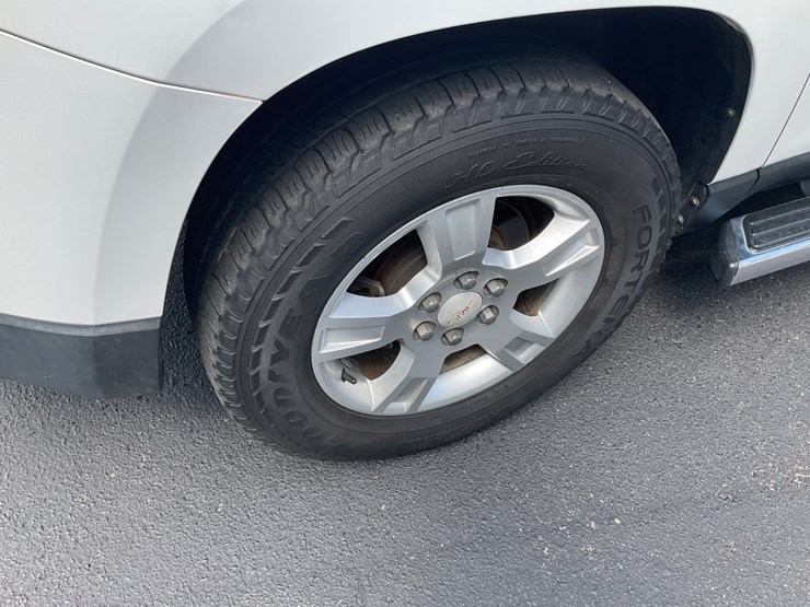 2016-gmc-acadia-image-9