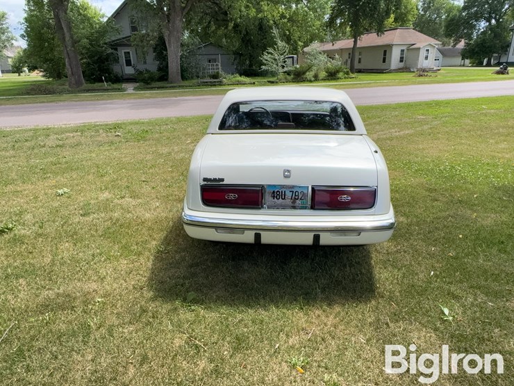 1991-buick-riviera-car-image-6