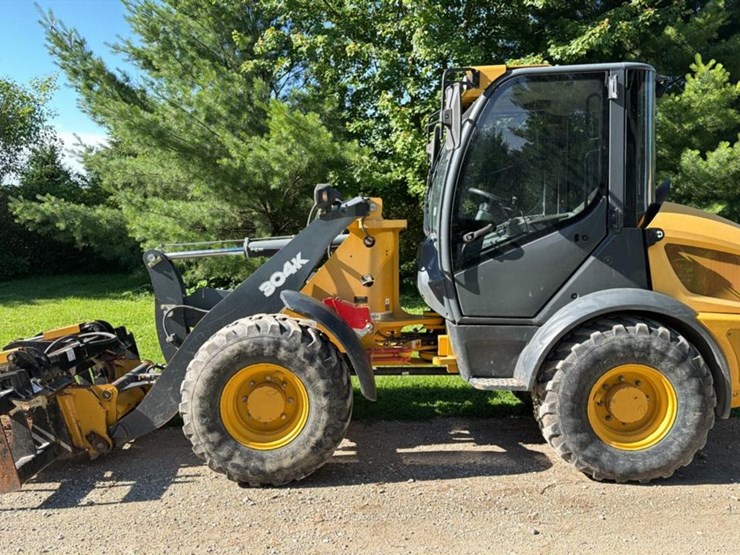 2016-john-deere-64-image-2