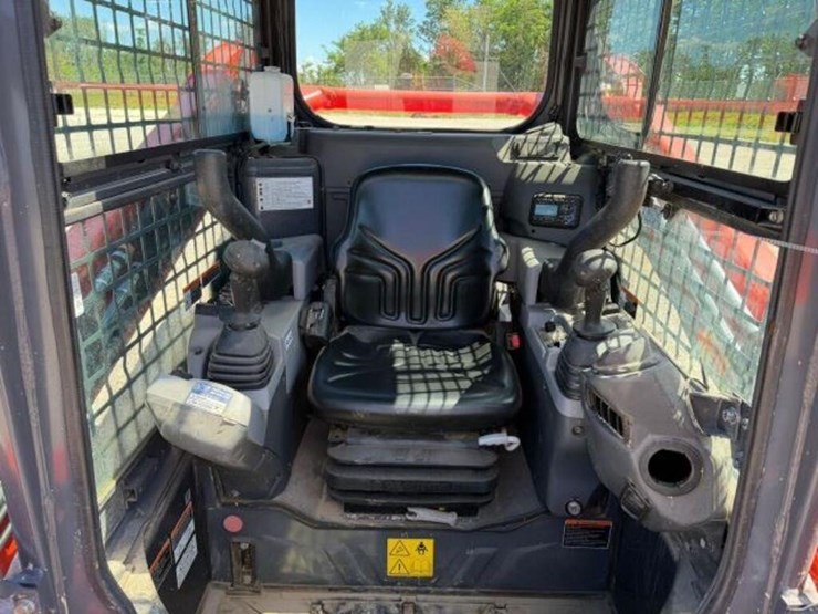 2022-kubota-svl65-2-image-18