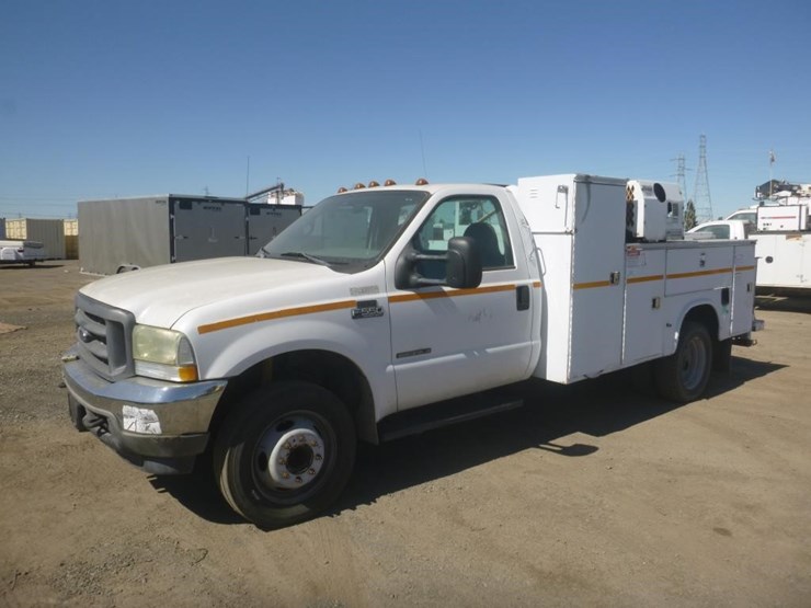 2002-ford-f550-image-1