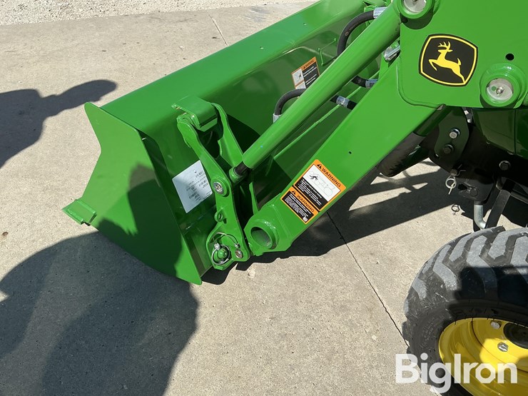 2021-john-deere-1025r-image-13