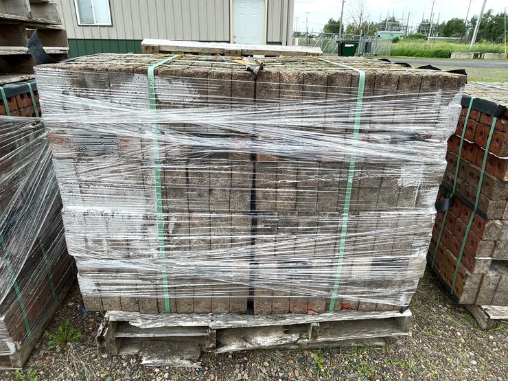 #4958-•-pallet-of-bricks-image-2