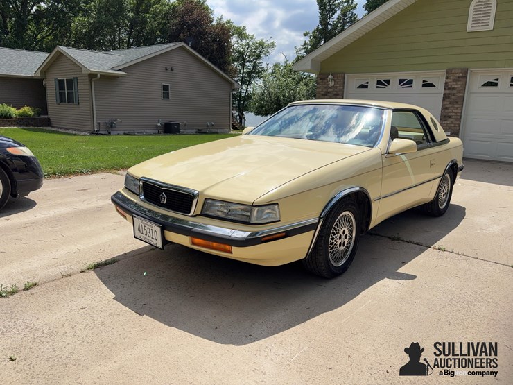 1989-maserati-convertible-coupe-collector-car-image-1